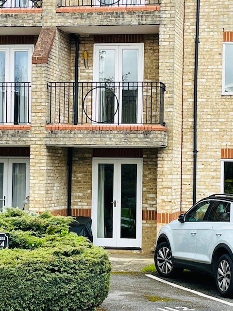 Flat Norbury Avenue in Watford