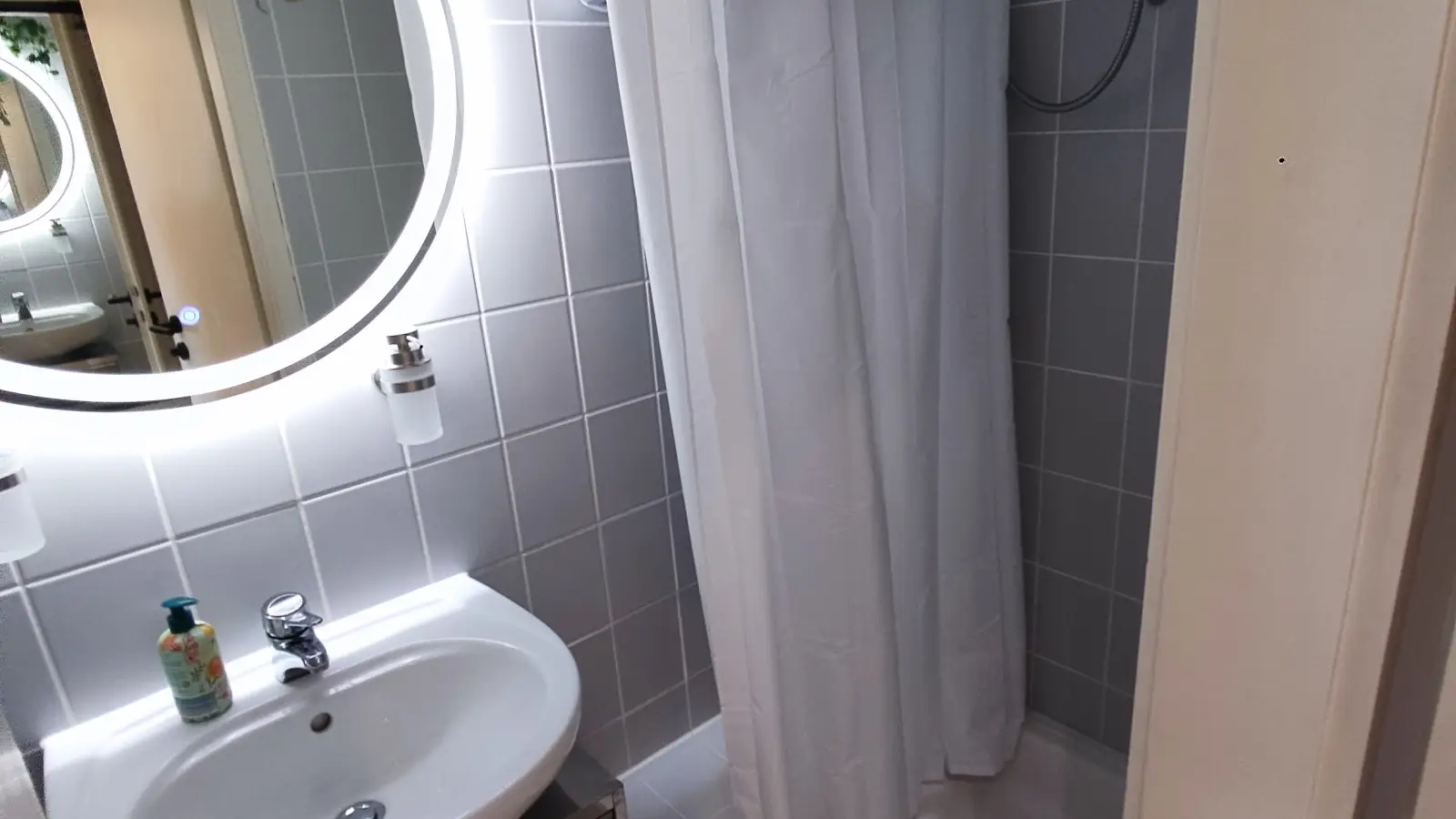 Wohnung Hölderlinstraße in Stuttgart