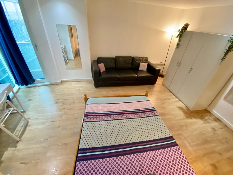 Room Albert Embankment in Greater London
