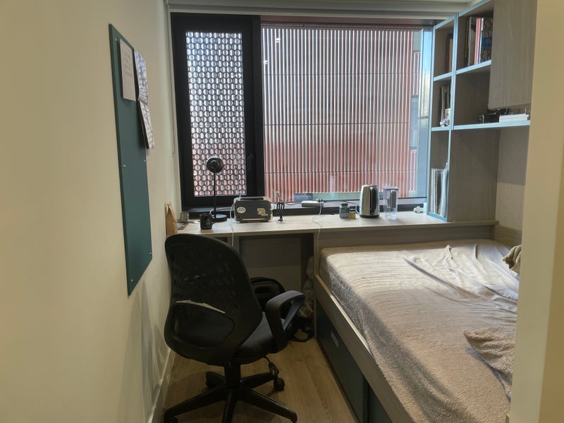 Room Palmerston Way in Greater London