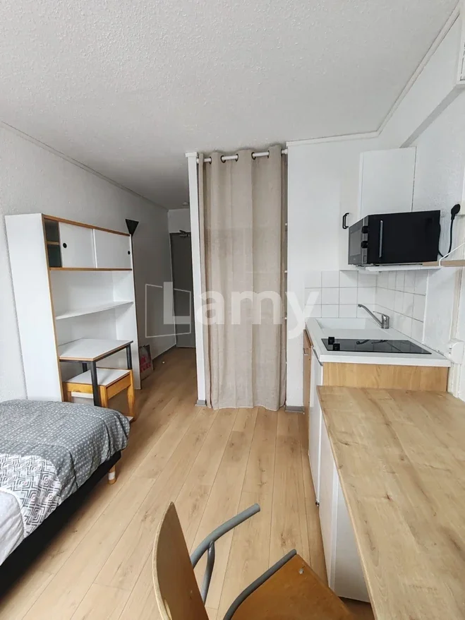 Flat Voie Rapide Urbaine in Lille