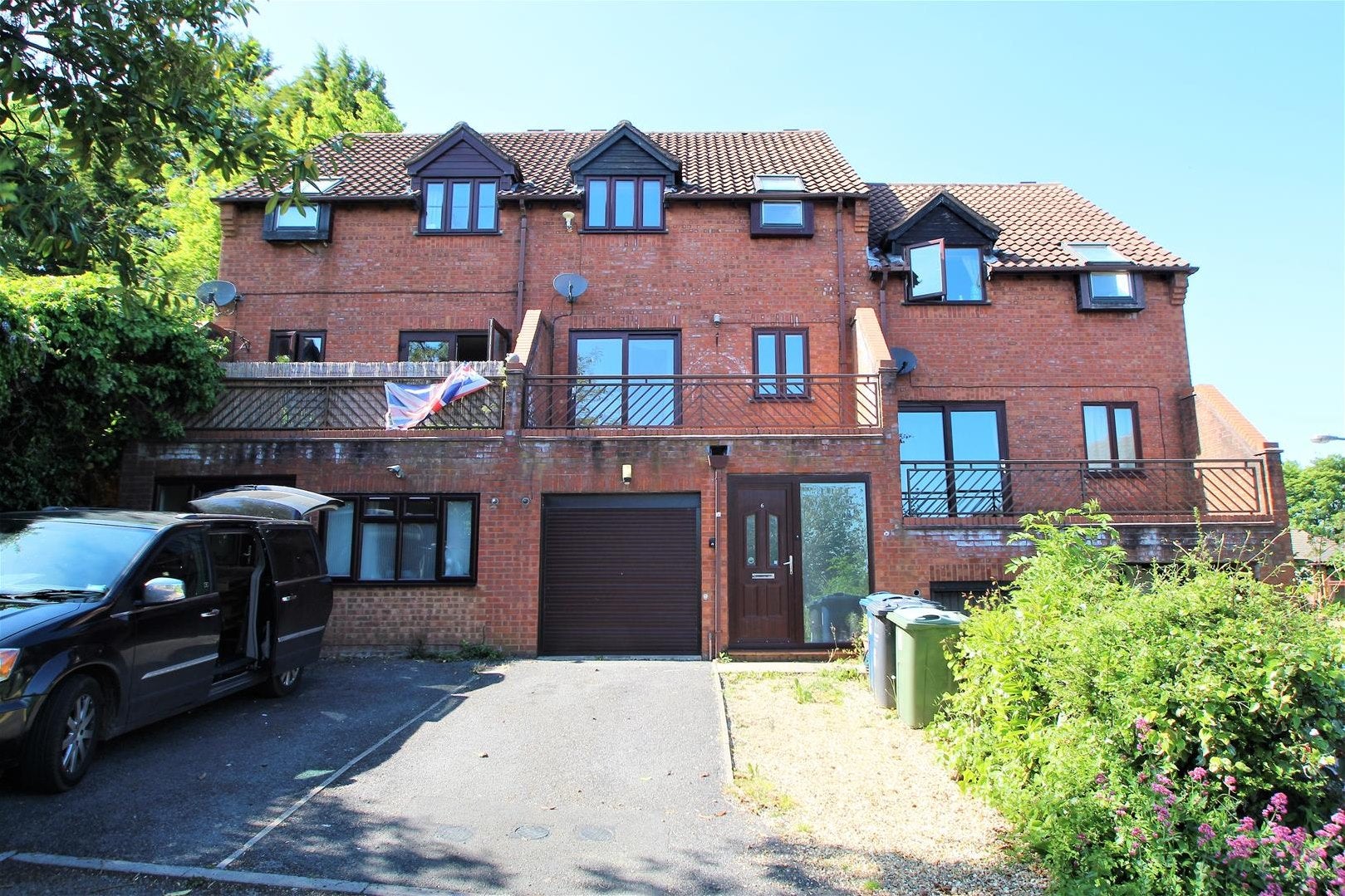 House Ripley Close in High Wycombe