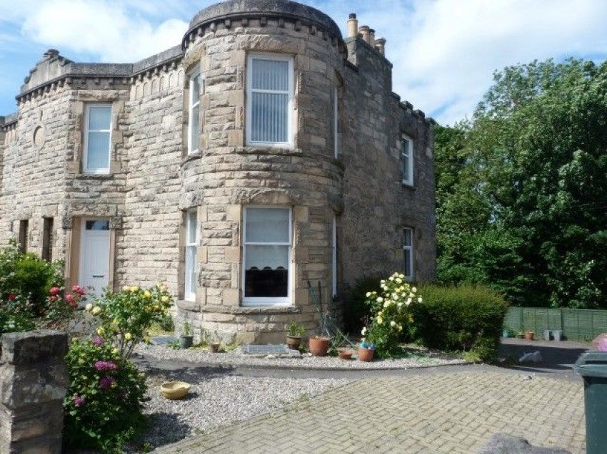 House West Road in Elgin