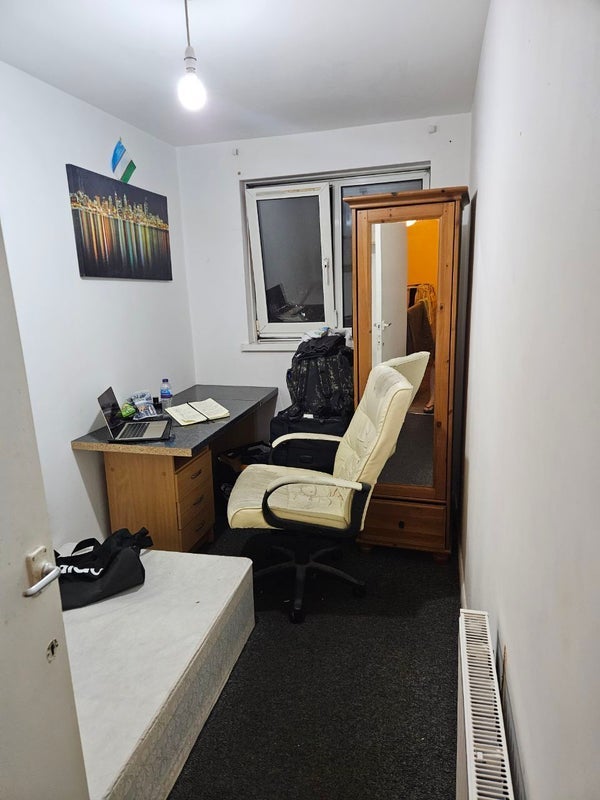 Room Trinity Gardens in Greater London