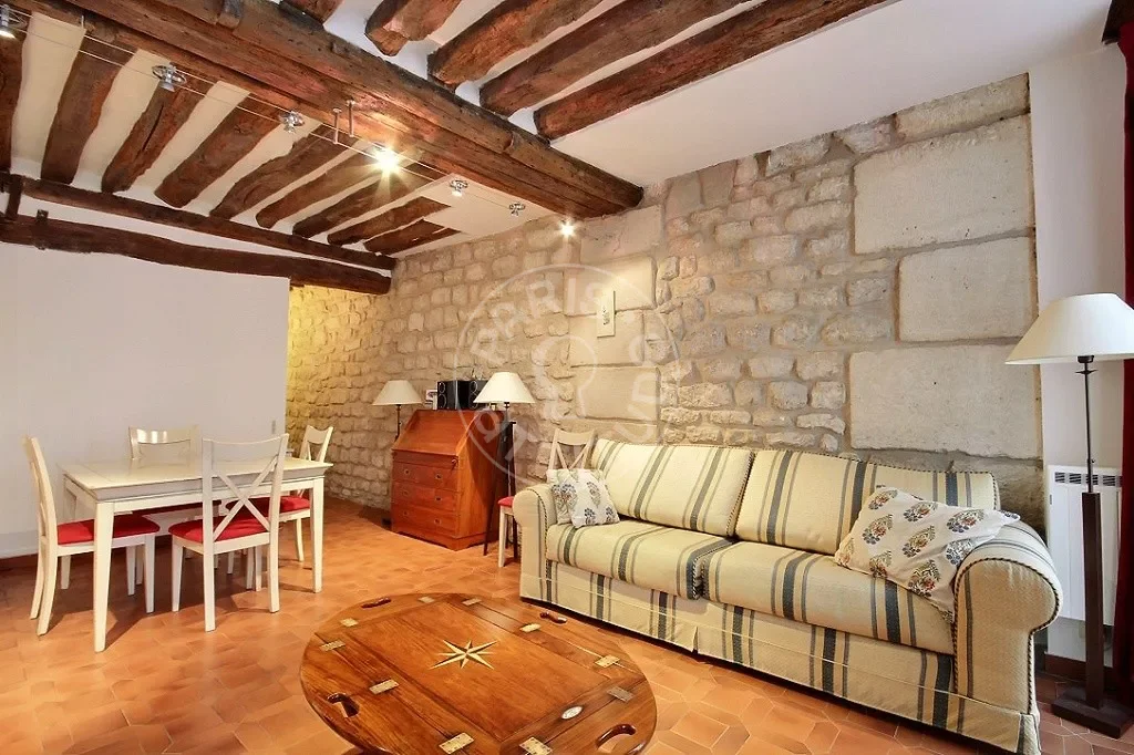 Flat Rue de Beaune in Paris