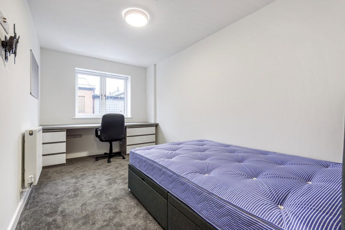 Room Cowley Road in Oxford