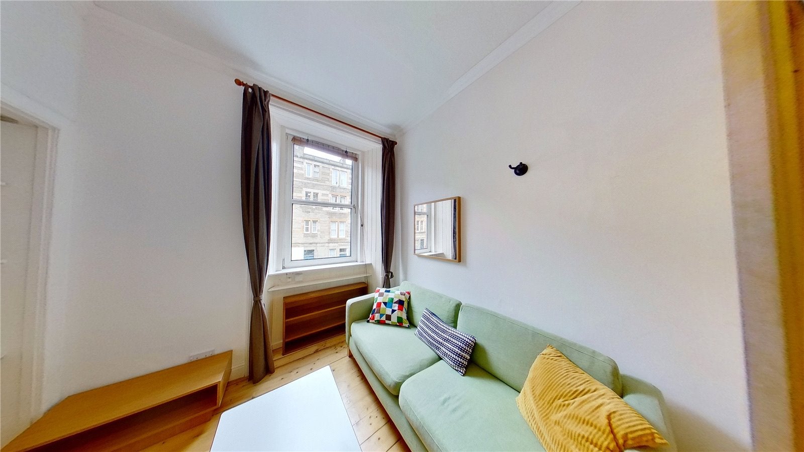 Flat Sloan Street in City of Edinburgh