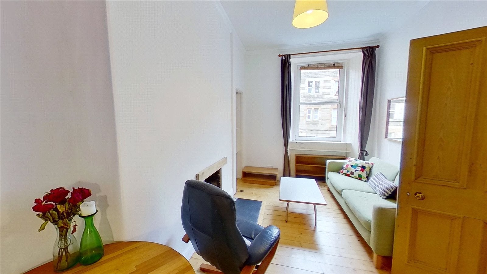 Flat Sloan Street in City of Edinburgh