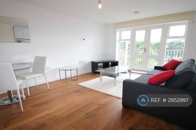 Flat Park Lodge Avenue in Greater London
