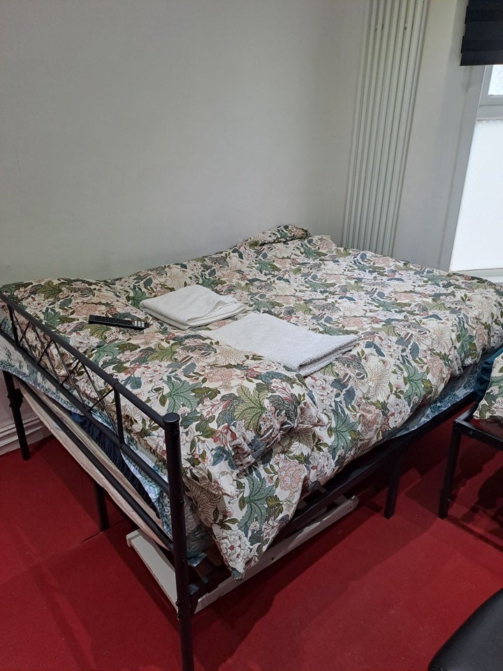 Room Frant Road in Greater London