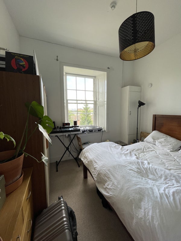 Room Buccleuch Street in Glasgow