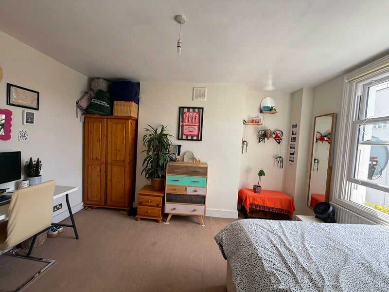 Room Hayter Road in Greater London