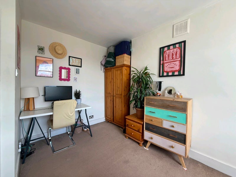 Room Hayter Road in Greater London