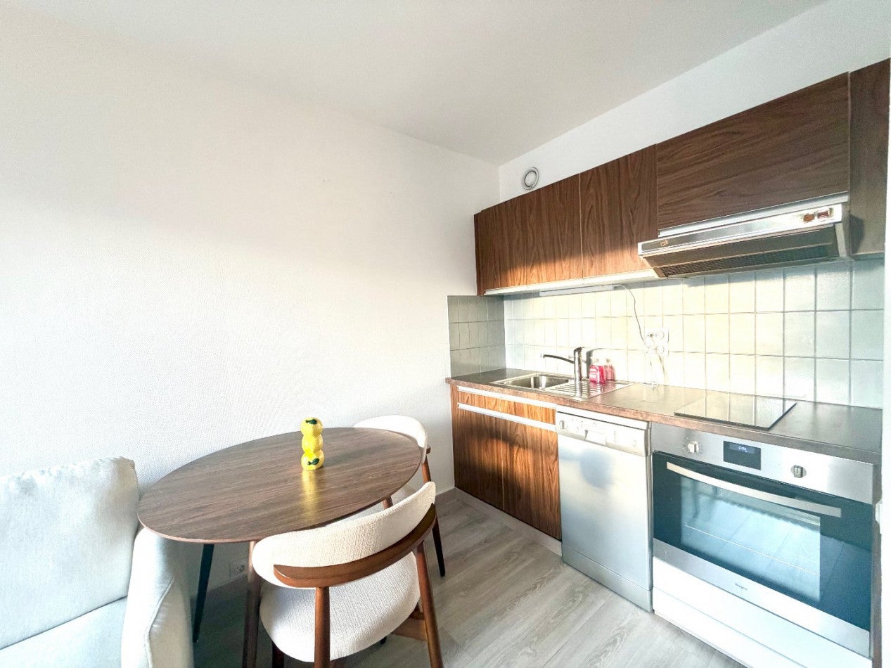 Appartement Allée Basse du Village Anglais à Suresnes