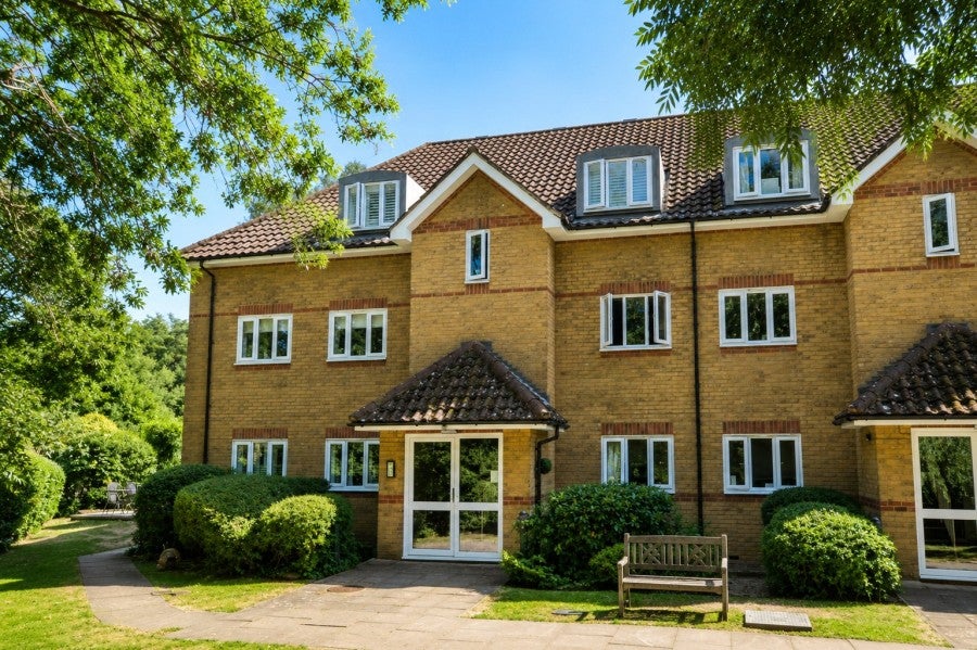 Flat Riverside Court in Harlow