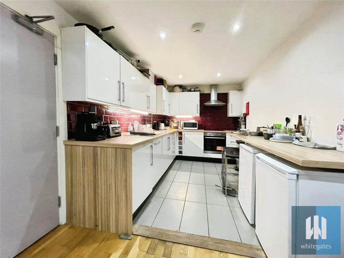 Room Whitegate Road in Kirklees