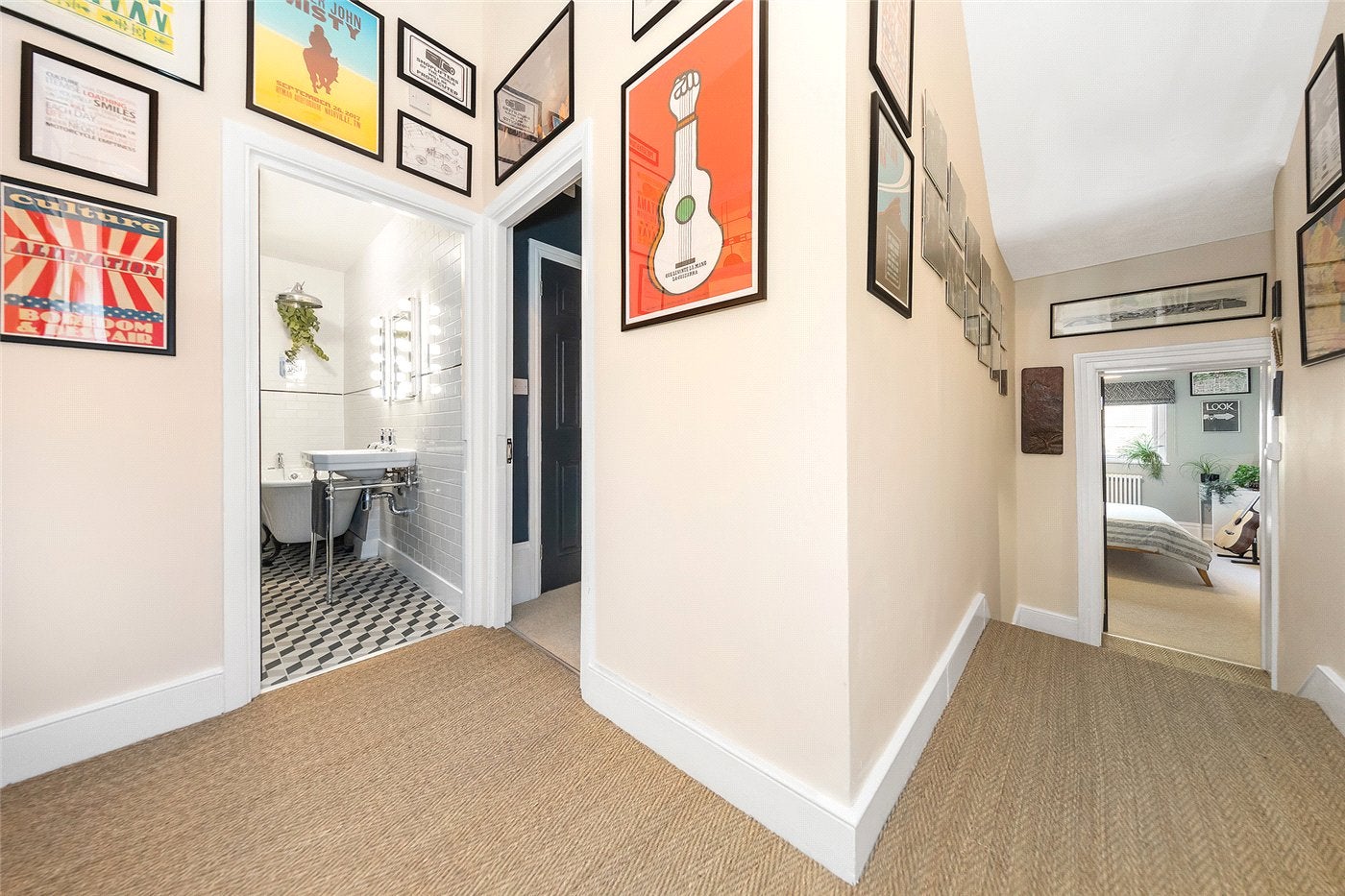 Flat Josephine Avenue in Greater London