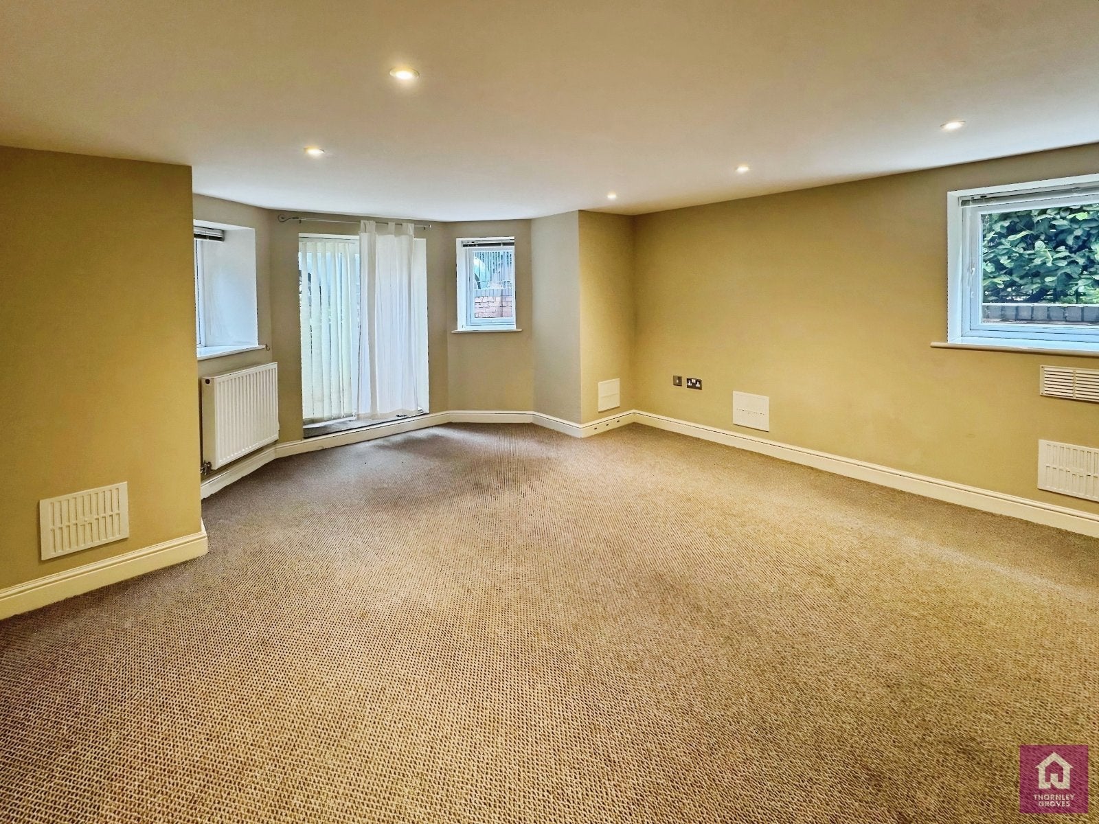 Flat Clarendon Road in Trafford