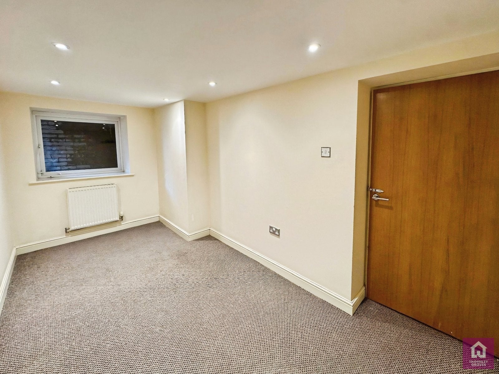 Flat Clarendon Road in Trafford