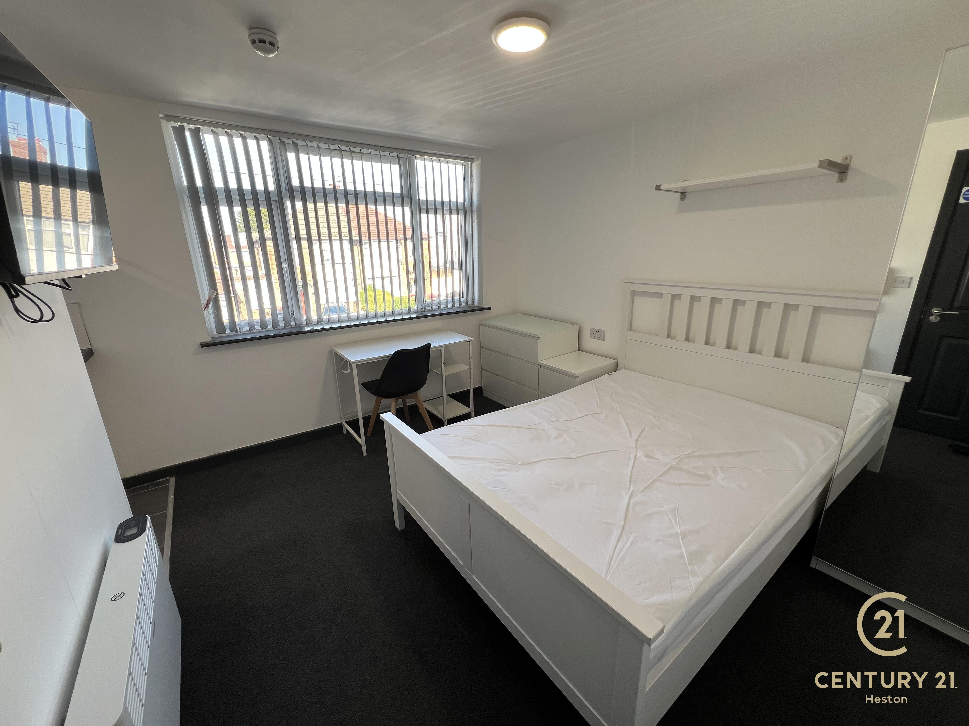 Flat Sedgwick Avenue in Greater London