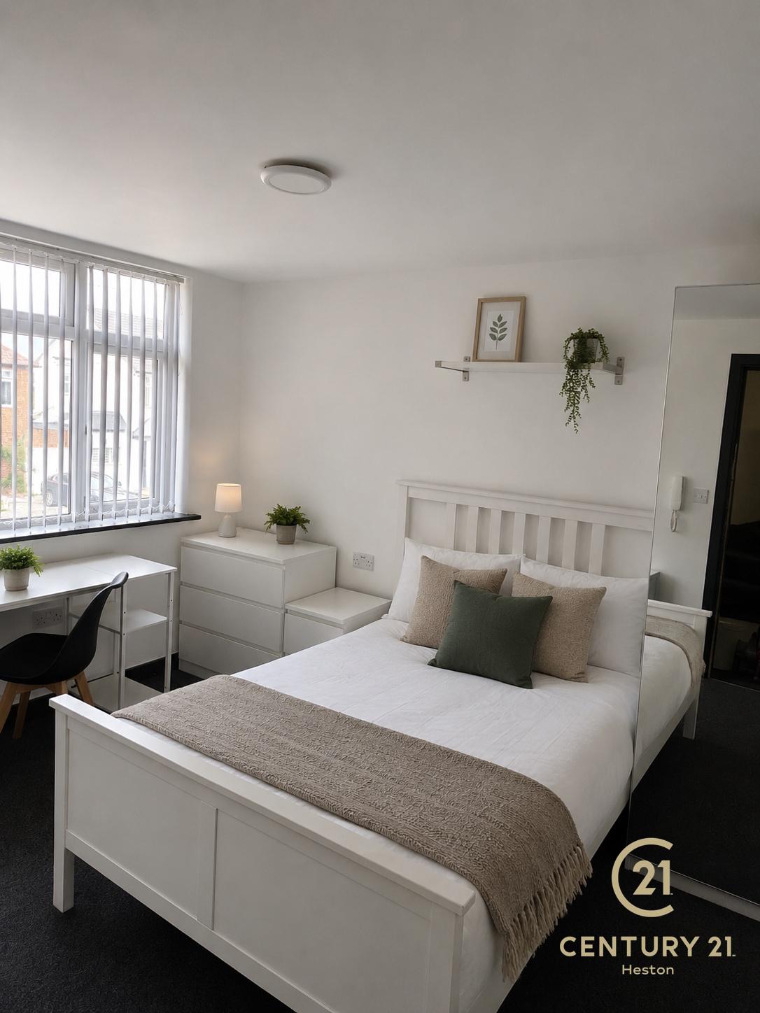 Flat Sedgwick Avenue in Greater London