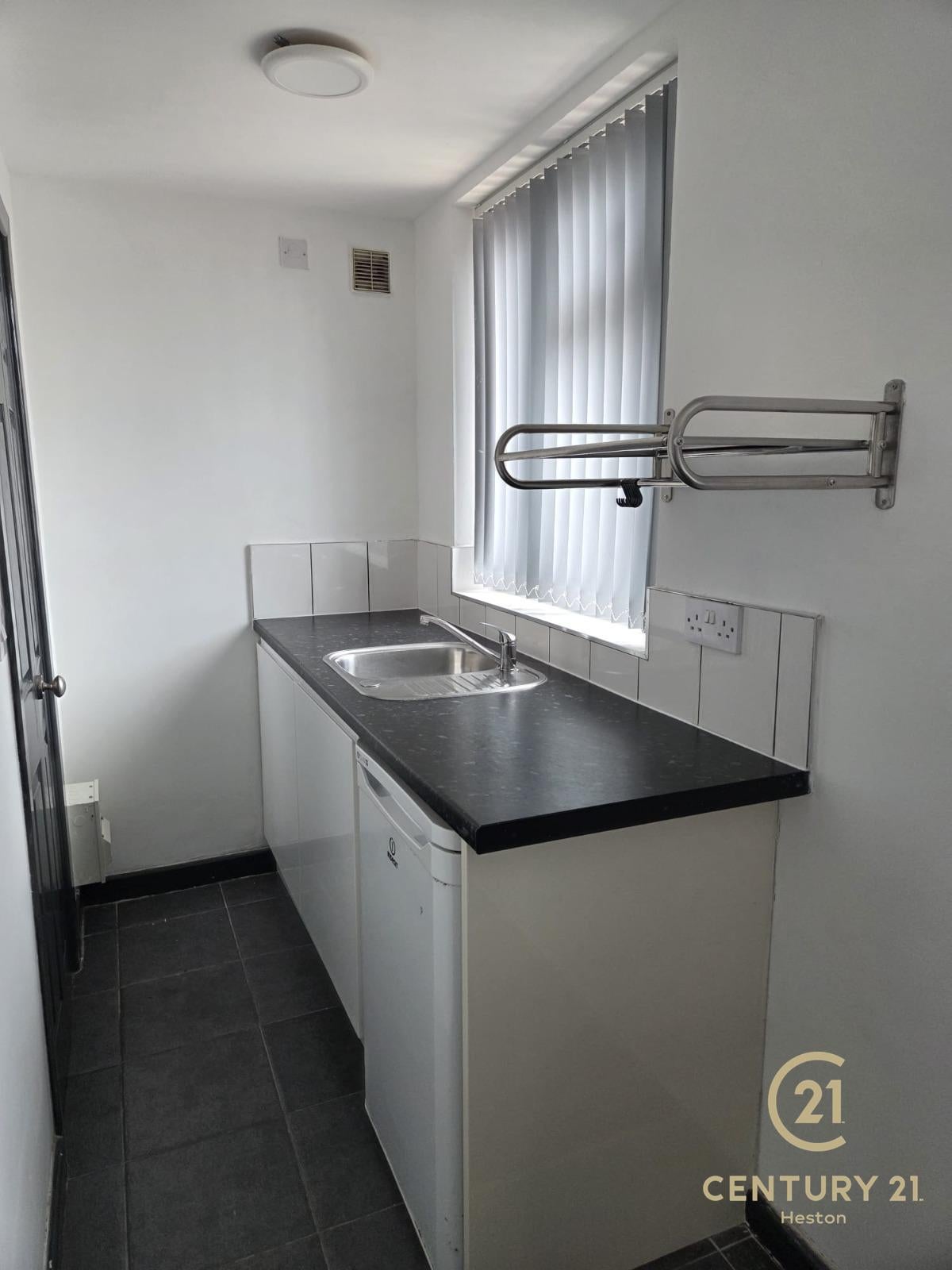 Flat Sedgwick Avenue in Greater London