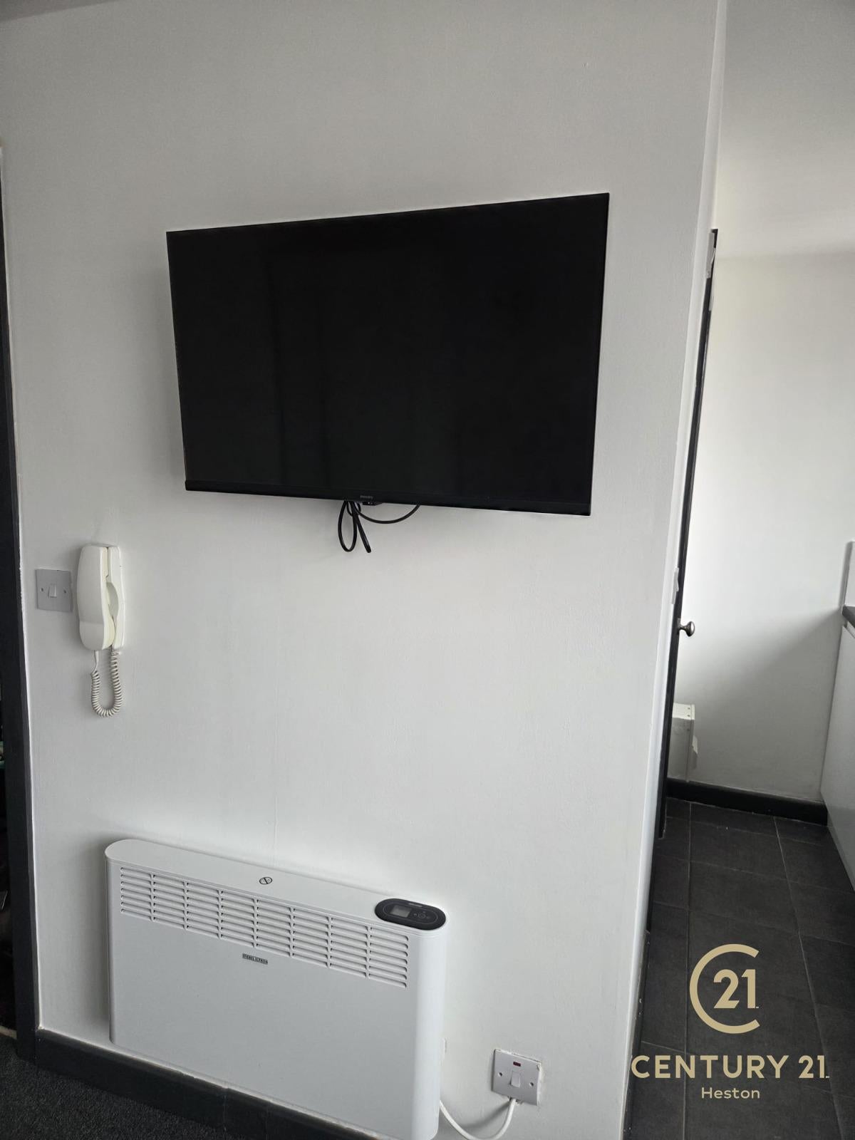 Flat Sedgwick Avenue in Greater London