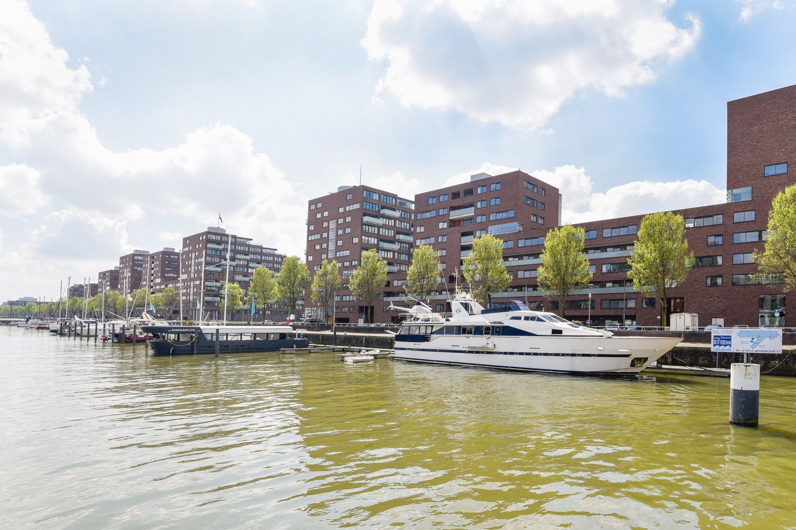 Flat Louis Pregerkade in Rotterdam