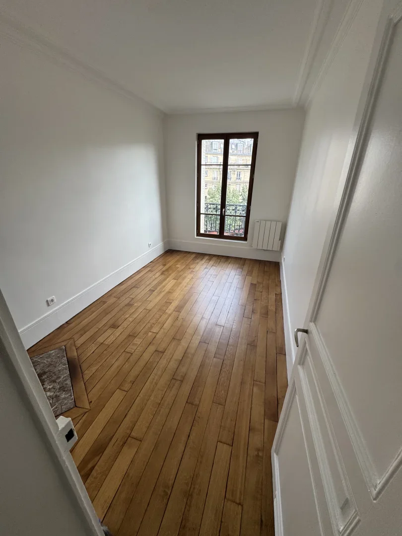 Flat Boulevard de Reuilly in Paris