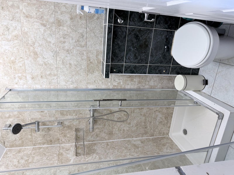 Room Dryden Court in Greater London