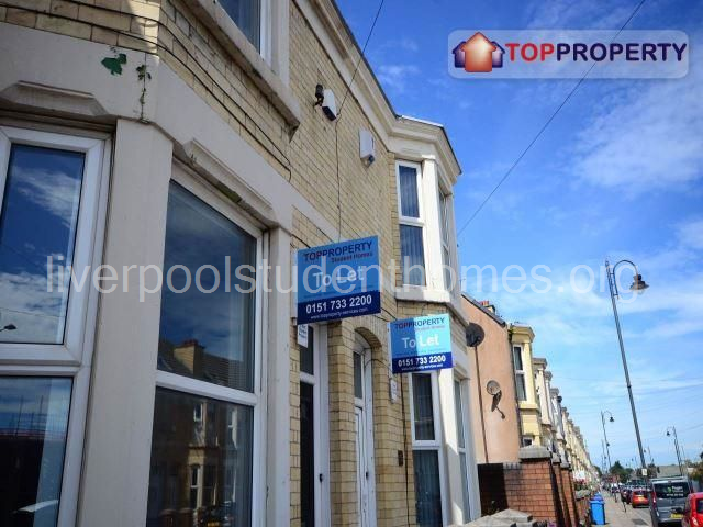 Flat Shaw Street in Liverpool