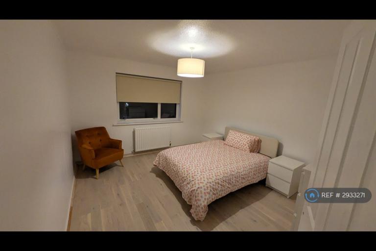 Room Magdala Road in Portsmouth