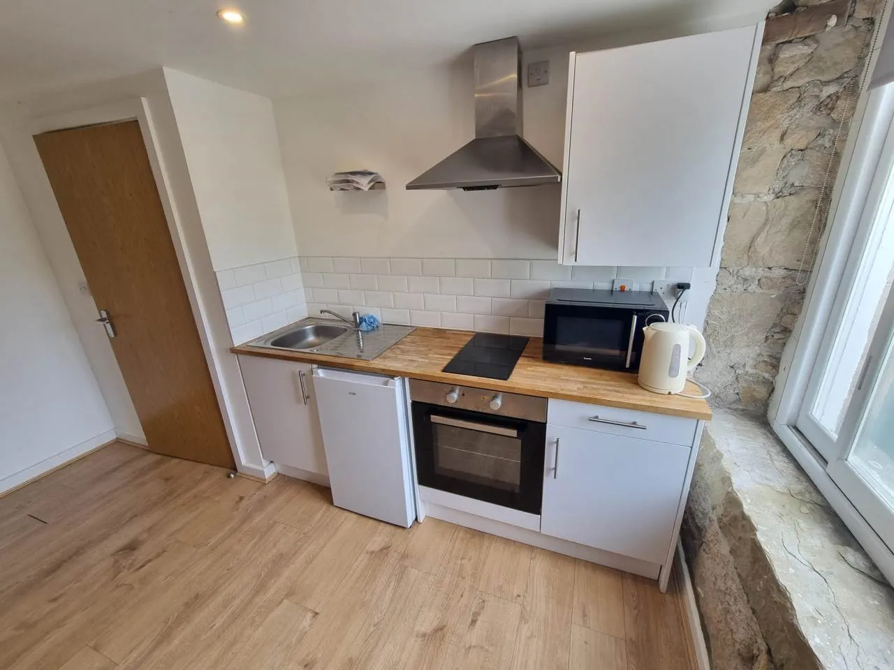 Flat Sandford Place in Leeds
