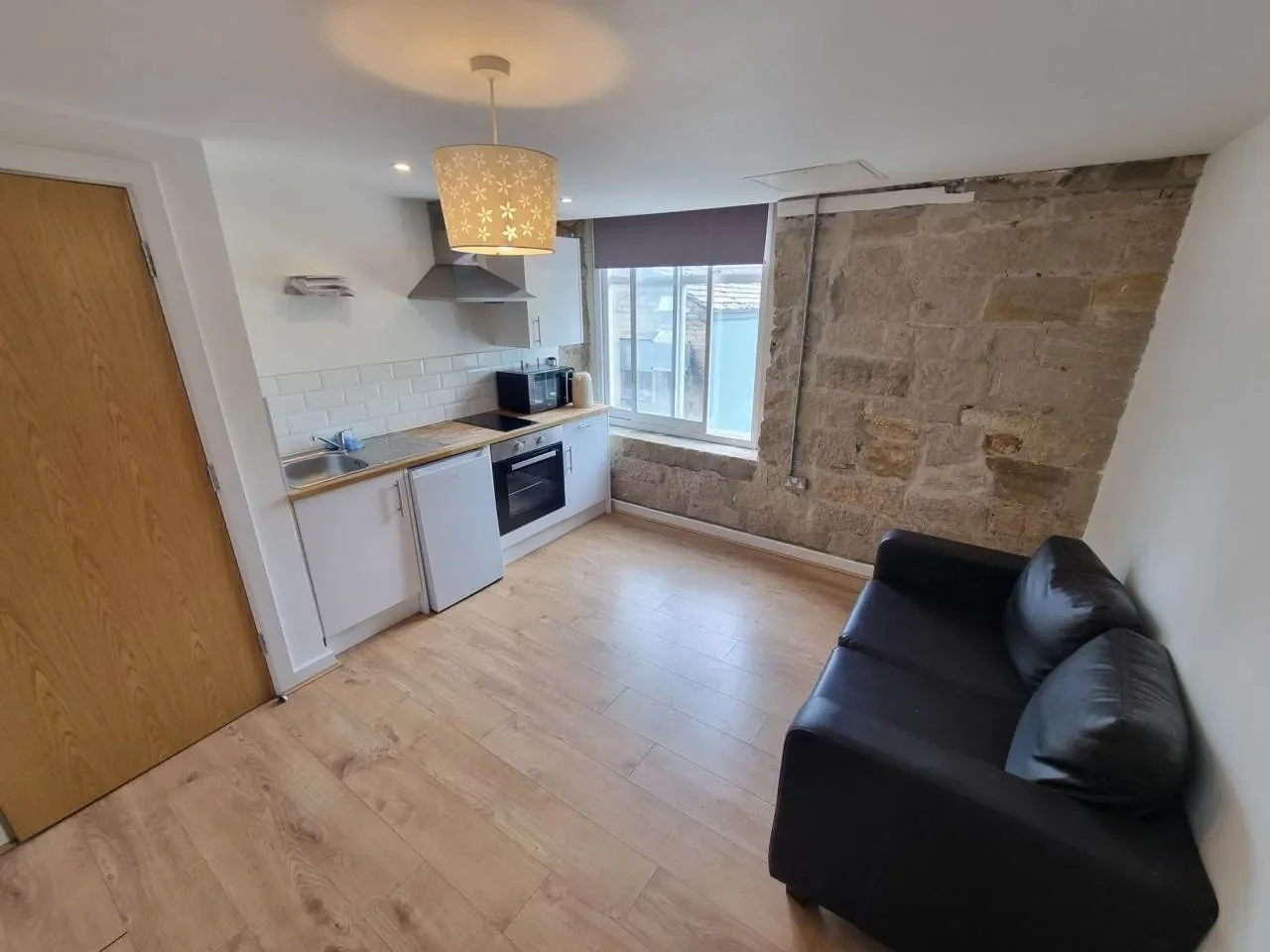 Flat Sandford Place in Leeds