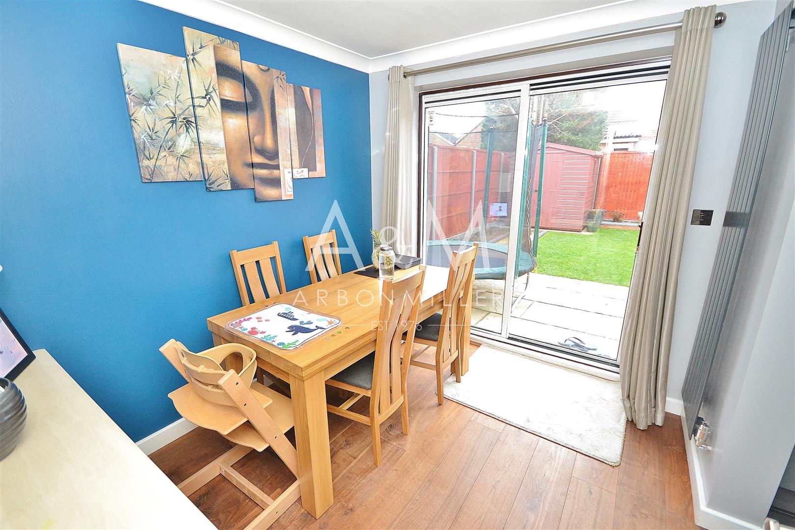 Room Tomswood Hill in Greater London