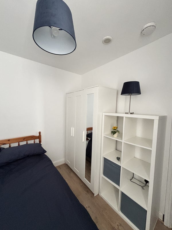 Room Milnthorpe Street in Salford
