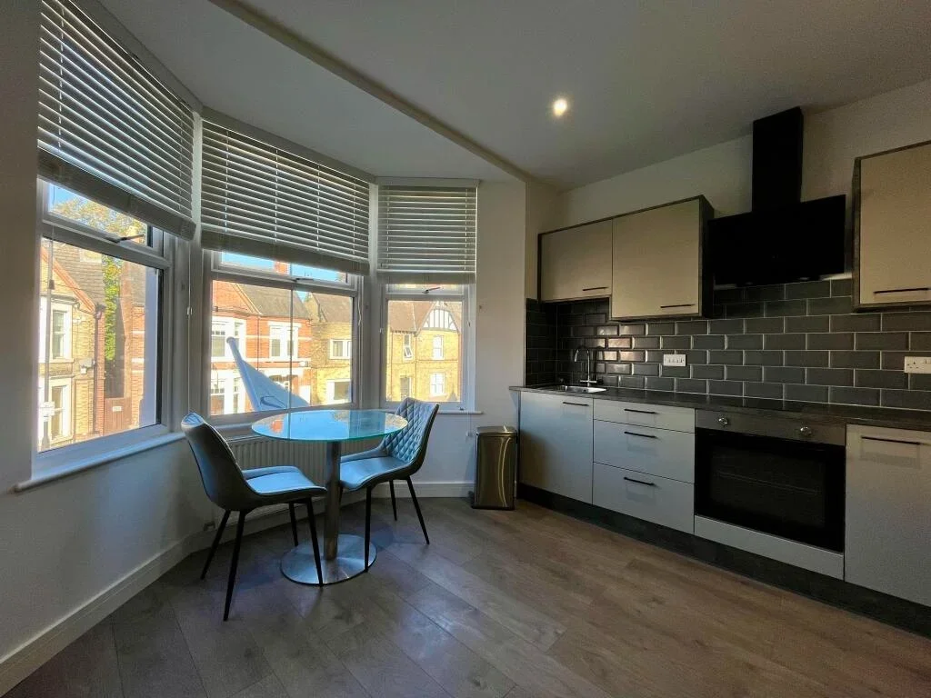 Flat Broadway in Peterborough