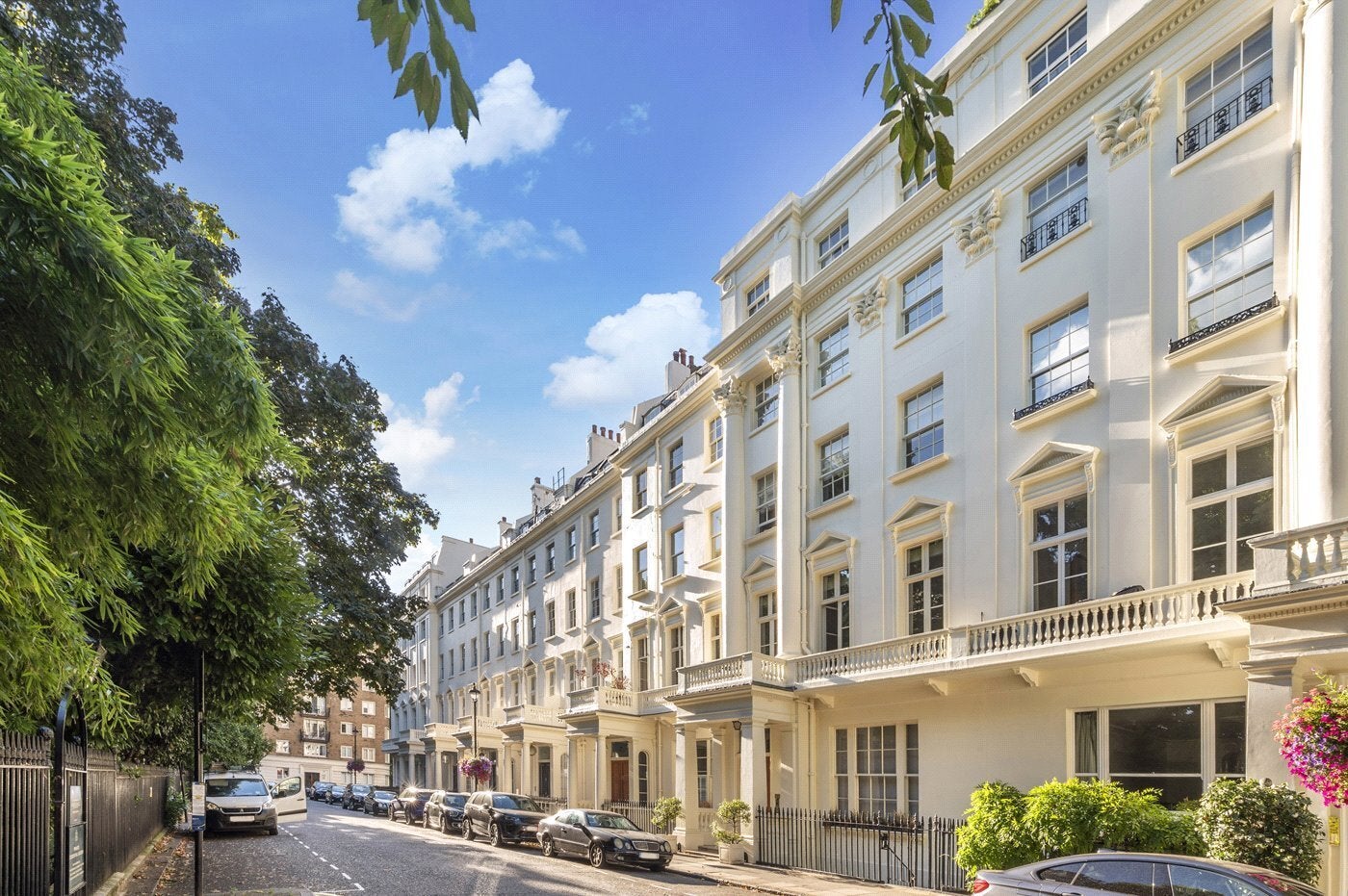 Flat Hyde Park Square in City of Westminster