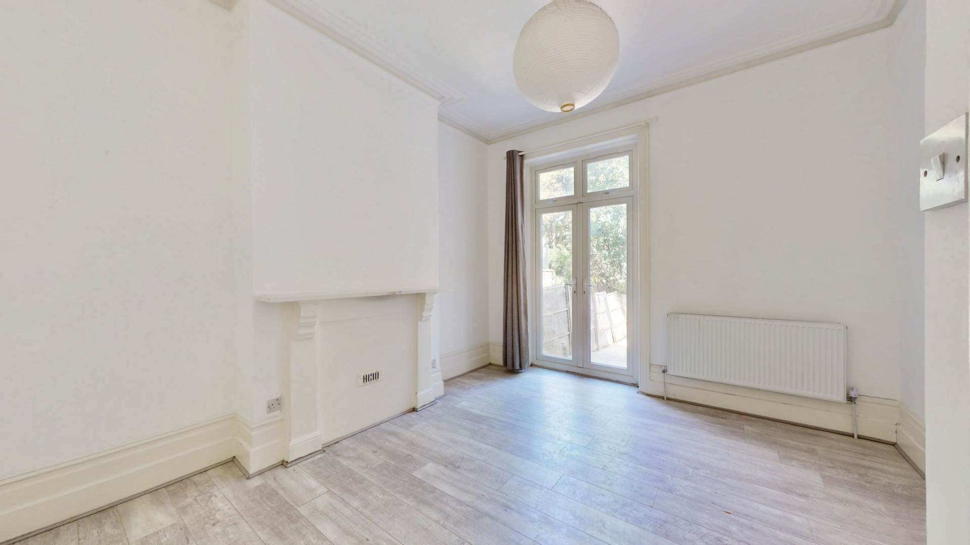Flat Langdon Park Road in Greater London