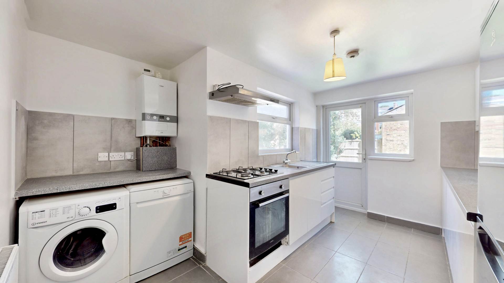 Flat Langdon Park Road in Greater London