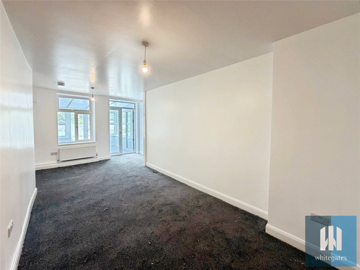 Flat Manchester Road in Kirklees