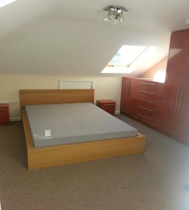 Flat Mitcham Road in Greater London