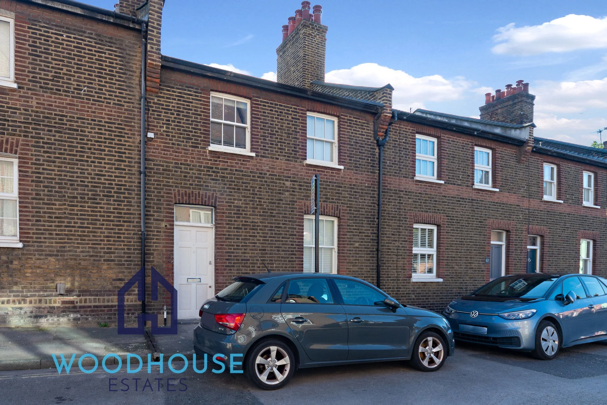 House Goodhall Street in Greater London