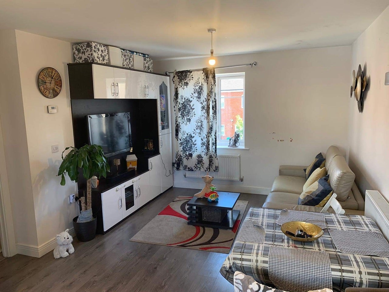 House Poppy Close in Slough