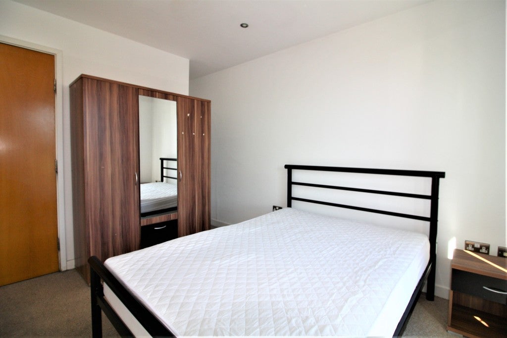 Flat Fitzwilliam Street in Sheffield