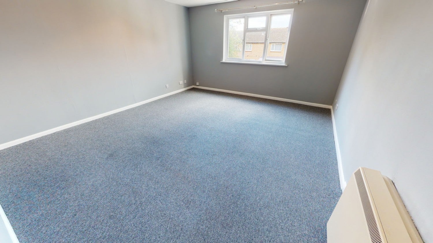 Flat St Peters Close in Cheltenham