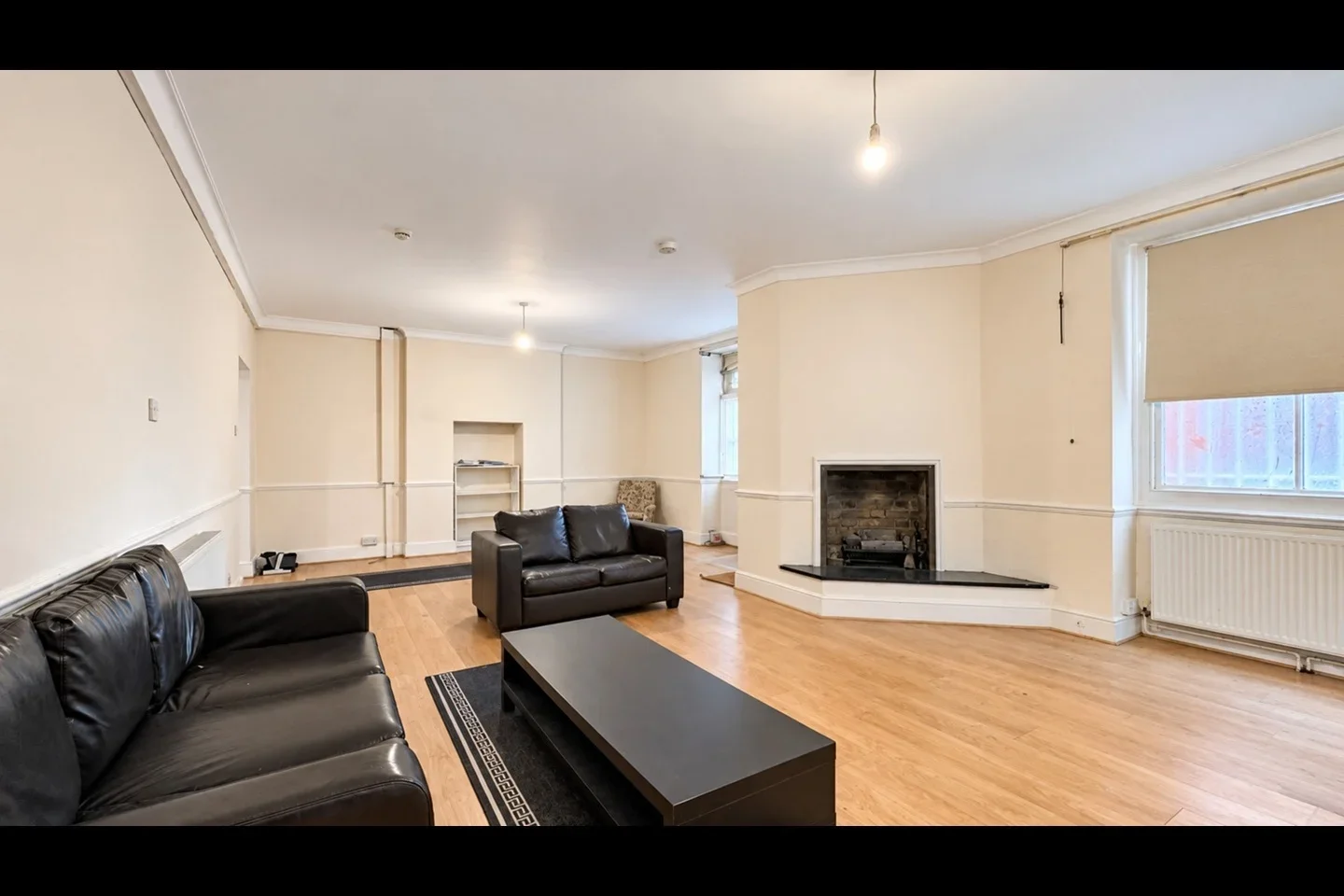 Flat St Petersburgh Mews in City of Westminster