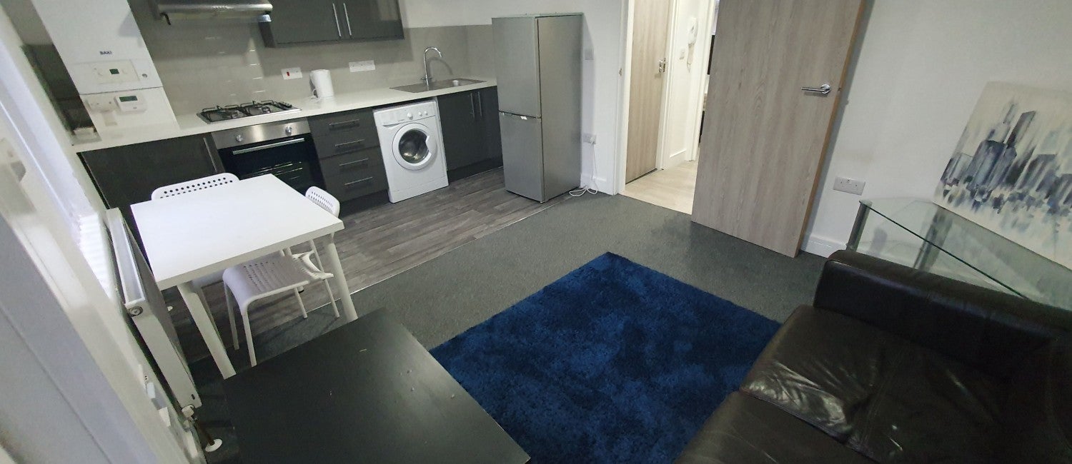 Flat Russell Street in Cardiff