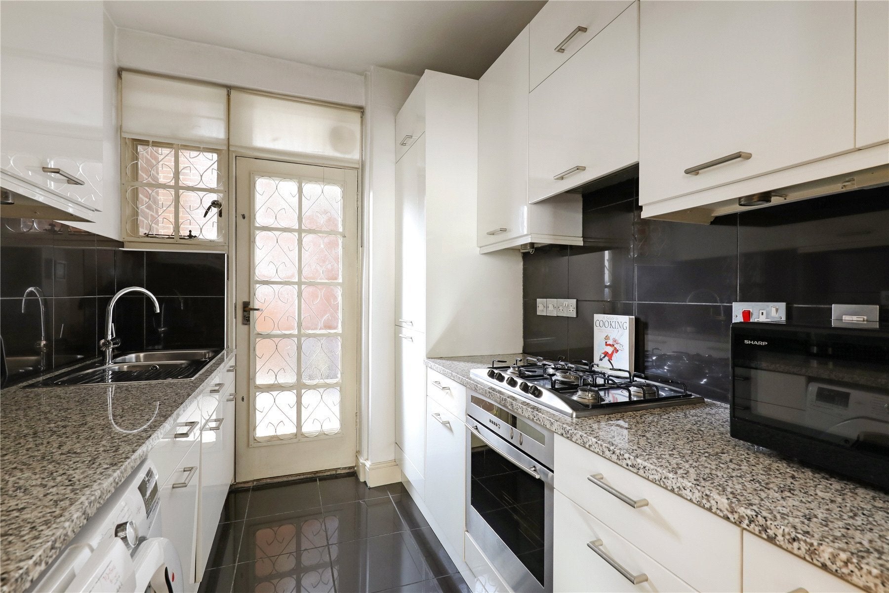 Flat Turks Row in Greater London