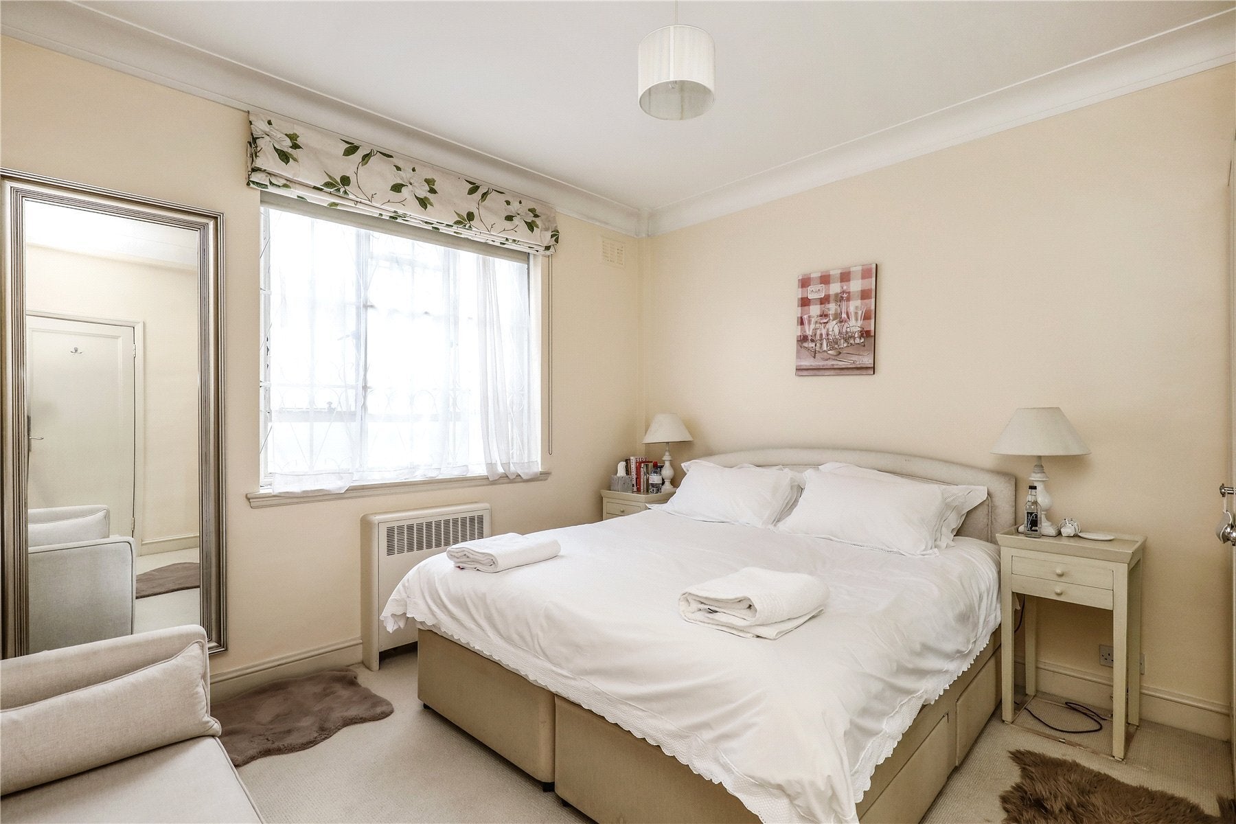 Flat Turks Row in Greater London